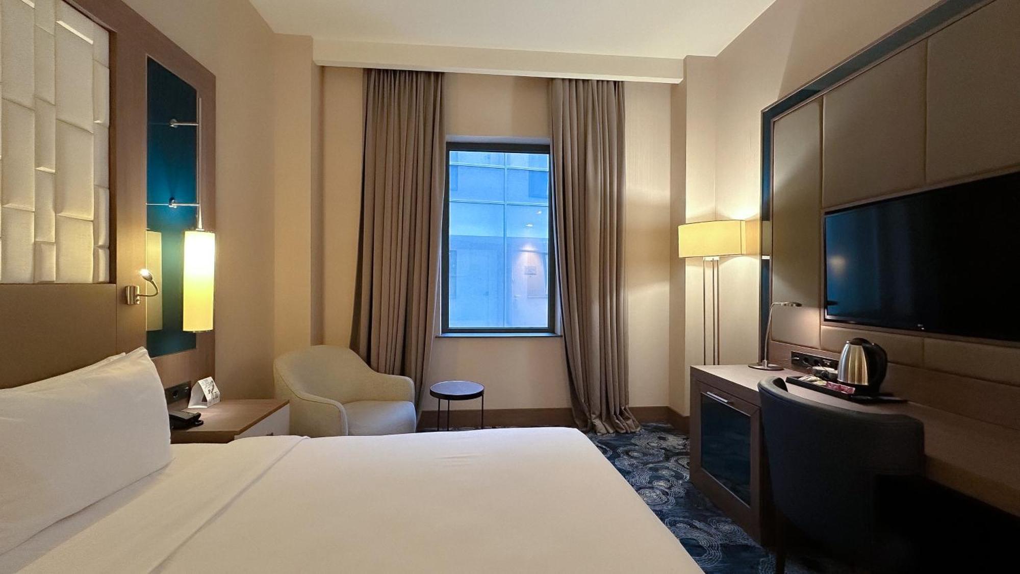 Tbilisi Philharmonic Hotel By Mercure Habitación foto